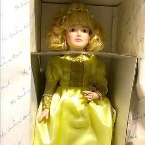 Danberry mint Storybook Doll, Cinderella, NEVER  OUT OF THE BOX, 💕